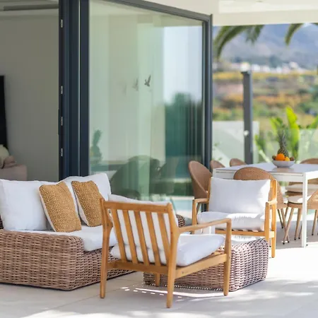 Sea Gardens Villa *